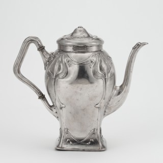 Art Nouveau coffee pot, Köberlin, Gebrüder Döbeln; goldsmith's manufactory; founded 1828 maker; Art