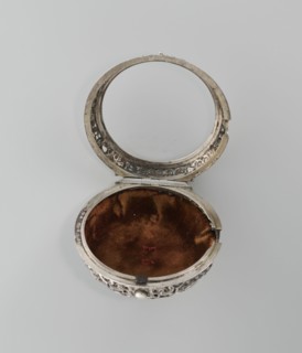 Pocket watch, Shart watchmaker. Pocket watch in a double silver case; inner case openwork with