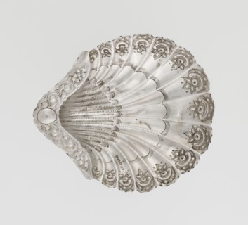 Platter in the form of a shell, Atkin Brothers Silversmith Ltd Sheffield; goldsmith and silversmith