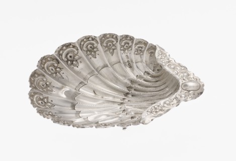 Platter in the form of a shell, Atkin Brothers Silversmith Ltd Sheffield; goldsmith and silversmith