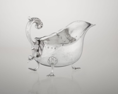 Sauce boat; maker: Henry Matthews fl. 1893–ca. 1930, goldsmith; hemispherical silver sauce boat