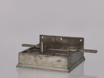 Square-faced lock by Michal Taszynski fl. 1820–1838. Door lock with latches and key, No. 114, made