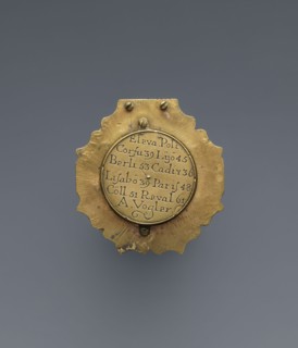 Equatorial sundial by Andreas Vogler ca. 1730–1800. Circular Augsburg-type sundial with a wavy