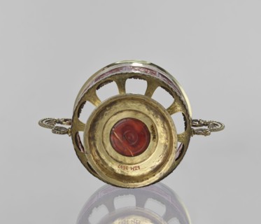 Platter with amber plates, cylindrical platter on a slightly arched circular foot with oval cutouts