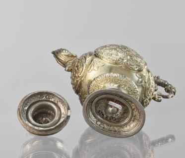 Water tincture, Schweiger, Matthias fl. ca. 1623–1635 goldsmith, herms decorative elements, lions,