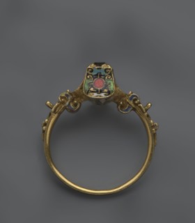 women's ring, 19th century, Poland, jewelry, height 2.4 cm, width 2.1 cm, A gold ring viewed from