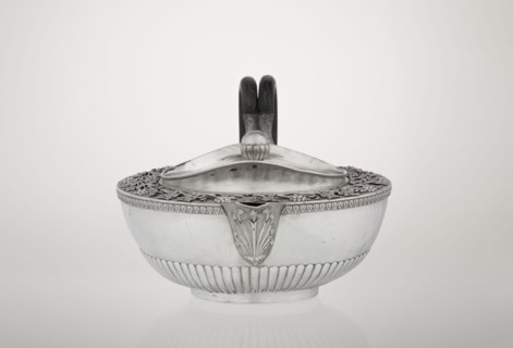 Teapot, Rundell Bridge & Rundell fl. ca. 1788–1845 with maker's firm Scott, Digby & Smith, Benjamin