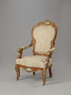 Armchair, origin unknown, rocaille ornament, neo-Rococo style; decorated with flowers, acanthus