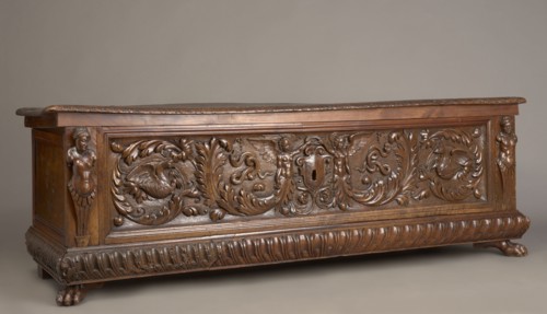 Chest, acanthus twig, fantastic animals, fantastic figures, snakes, coats of arms, herms decorative