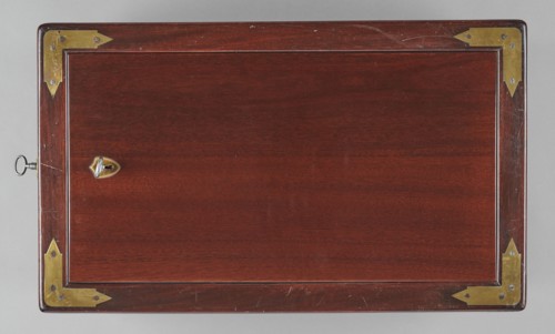 Bidet, unknown origin, hygiene; cuboid mahogany bidet containing a plated container of the same