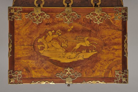 Casket, repossession provenance; sleigh, deer, hunters, hounds, riders; Baroque style; cuboid case