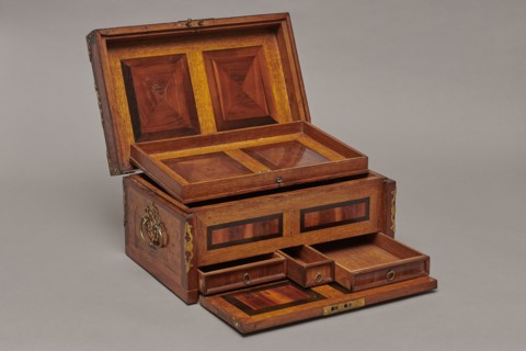 Casket, repossession provenance. Sleigh, deer, hunters, hounds, riders; Baroque style. Cuboid case