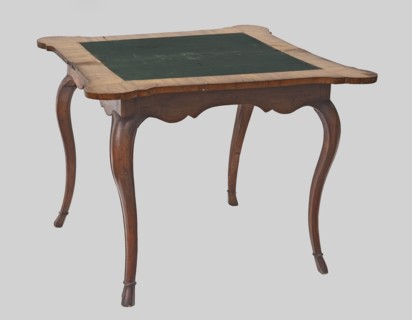 Game table, rectangular with an extendable top square when extended with rounded, protruding