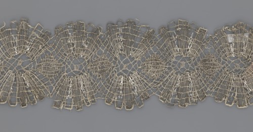 Lace fragment, lace, provenance unknown, metal threads, 18th century, Europe, lace fabric, width 8