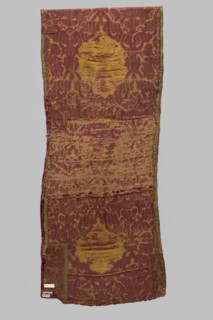 Fragment of a ply of fabric with a net composition, 16th century, Italy. In the reserves created