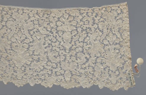 Lace fragment., With floral vase motifs with flower branches in a candelabra arrangement. Joints