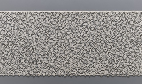 Lace, lace; purchase provenance; with a pattern of twisting floral branches. The de brides type of