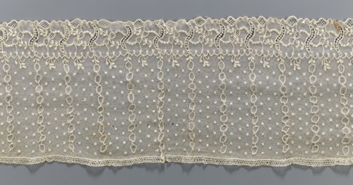 Lace fragment, Alençon lace, lace; plant ornaments. At the bottom, an edging ornament running in a