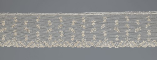 Fragment of lace;, One-sided strip of edge ornament made of plant forms: motif of a pinnately