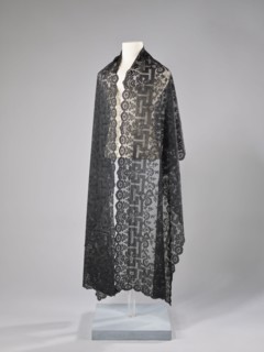 Shawl, shawl, fashion, women's clothing, clothing accessory, floral ornaments, meander ornament.
