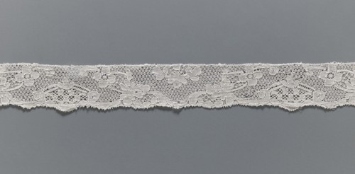 Lace fragment, Malines Mechelen lace, Henryków Heinrichau, varied background: point de neige type