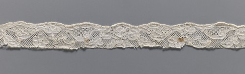 Lace fragment, mid-18th century, Mechelen Malines bobbin lace; fashion accessory. Motifs: floral
