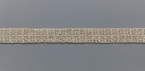 Fragment of lace, needle lace, 16th/17th century, Flanders; width 2.8 cm, length 55 cm;, A