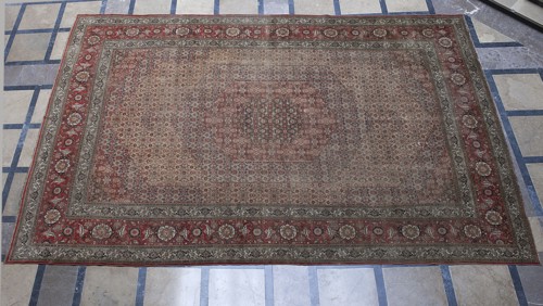 Carpet, In the center are four hexagonal medallions, one inside the other. Their interiors and the