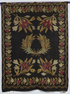 Kilim, In the center are motifs of two palm branches crossed at the base; in the corners are four