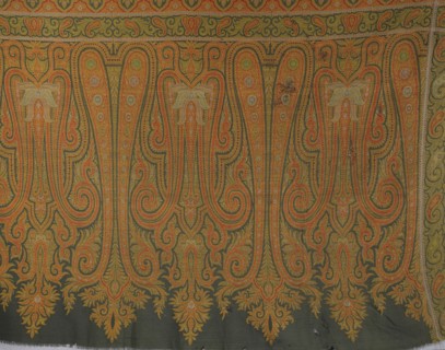 Fragment of a cashmere shawl. Its ending features two types of stylized palmette motifs, some