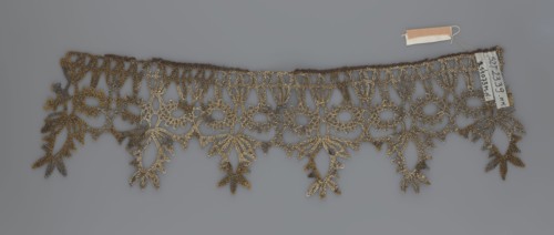 Lace, bobbin lace, 16th–17th century, Flanders, fabric, width 7 cm, length 27 cm;, A delicate lacy