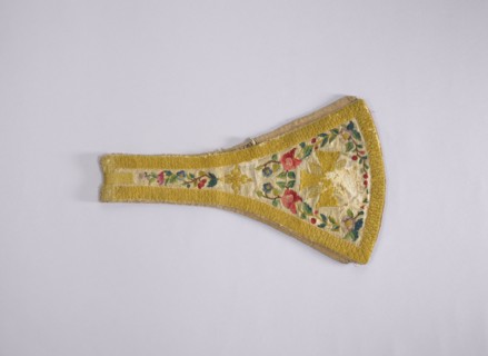 Maniple, 18th century, Poland. Liturgical vestment made of woolen fabric, length 74 cm, width 22 cm