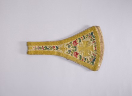 Maniple, 18th century, Poland. Liturgical vestment made of woolen fabric, length 74 cm, width 22 cm