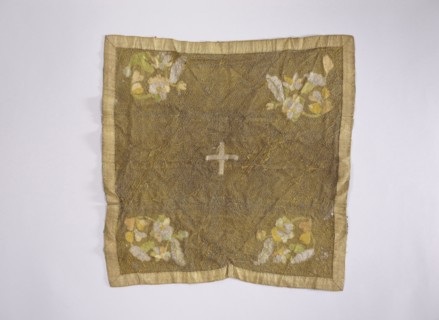 Velum, unknown author. Velum made of gold mesh fabric, embroidered with colorful silk threads in