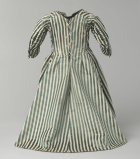 Children's dress, 18th century clothing, fashion. Children's dress made of satin with green and