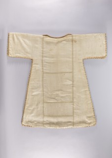 Dalmatic;, dalmatic with floral and leaf plant ornament motifs; liturgical vestment for church use;