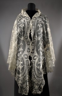 Cape, plant ornaments, floral ornaments, fashion, women's fashion, fashion accessories, capes, lace