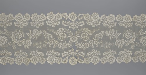 Shawl, shawl; purchase provenance; clothing accessory; women's clothing; fashion; lace with