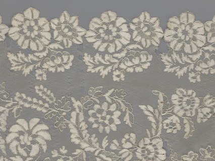 Shawl, shawl; purchase provenance; clothing accessories; women's clothing; fashion; lace; serrated