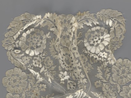Shawl, shawl, clothing accessory, women's clothing, fashion, lace, serrated edges, in their bends