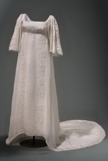 Dress with train, repossession provenance; Ludwika Queen of Prussia; 1776–1810 — souvenirs; trains