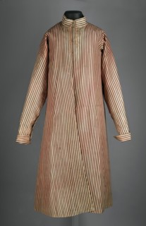 Zupan, Made of pink-carnassine silk with black stripes. Long, fitted at the top, flared at the