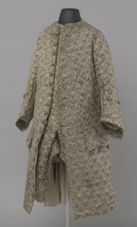Szustokor, Szustokor made of silver lame with a net ornament featuring a pattern of small flowers.