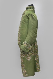 Habit à la française, Repossession provenance. Floral and plant motifs; embroidery. 18th century