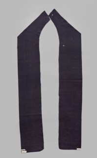 Fabric fragment, textiles, fragments of silk fabrics, patterned fabrics, plant motifs, cochineal