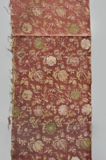 Fabric fragment, fragments of silk patterned fabric, 17th century, Italy . Warp-woven satin