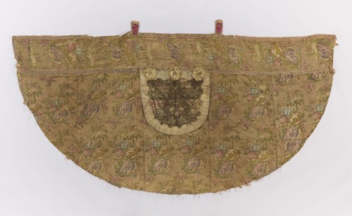 Church cope. Skirt made of olive silk with a warp satin background, brocaded in approximately 13