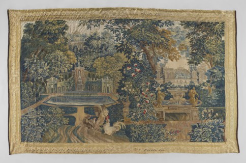 Tapestry — verdure. In the foreground, two fighting roosters. On the right, a fountain in the form