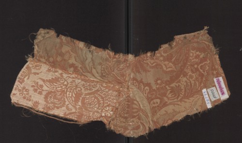 Fabric fragment, Patterned silk in a two-color damask type with a decoration of stylized leaves.