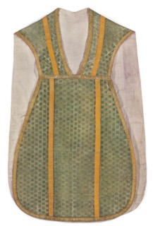 Chasuble, Chasuble of silk fabric with a fine pattern of stylised floral motifs between gold